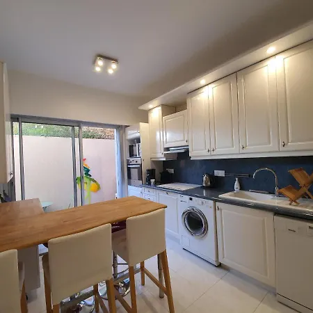 Hotel Chateau De L'etoile, By Welcome To *